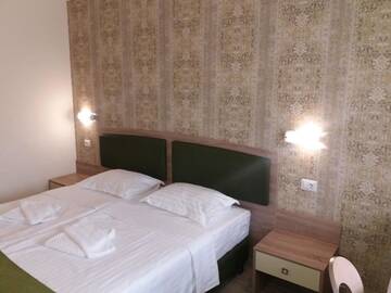 Фото номера Special Offer - BalneoTherapy- Double Room Отель Hotel Olanesti &amp; Spa Medical г. Бэи­ле-Олэ­неш­ти 4