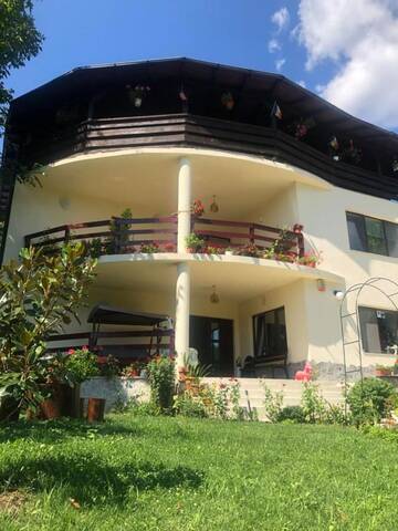 Фото Проживание в семье CASA RELY г. Бэи­ле-Олэ­неш­ти 4