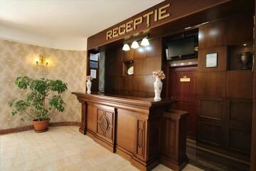 Фотографии Отель Hotel Suprem г. Бэиле-Олэнешти (Румыния) №1 Фото Отель Hotel Suprem г. Бэиле-Олэнешти 1